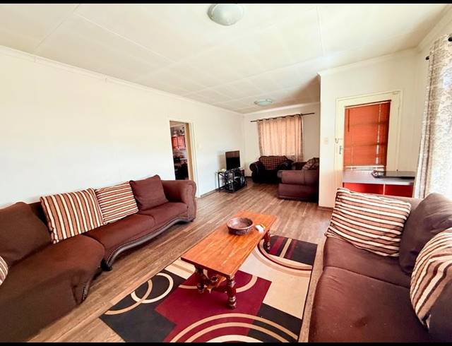 3 BEDROOM HOUSE FOR SALE IN VANDERBIJLPARK CW 3
